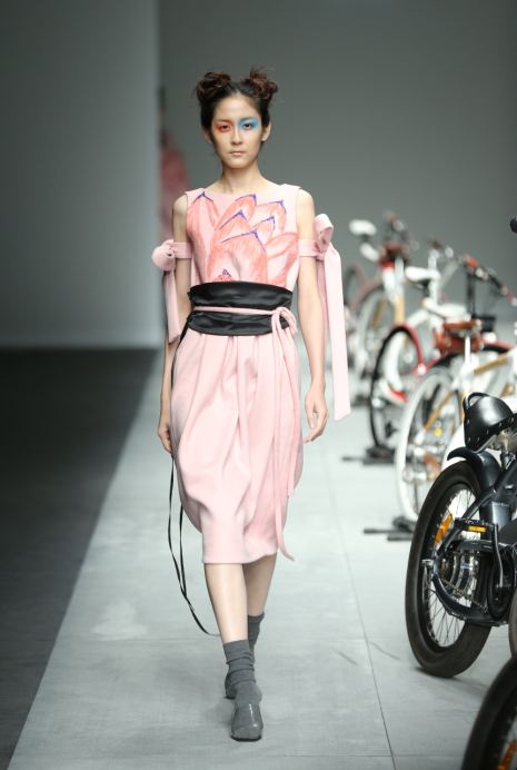 深圳时装周落幕,荔秀服饰文化街区原创高端女装品牌吸睛